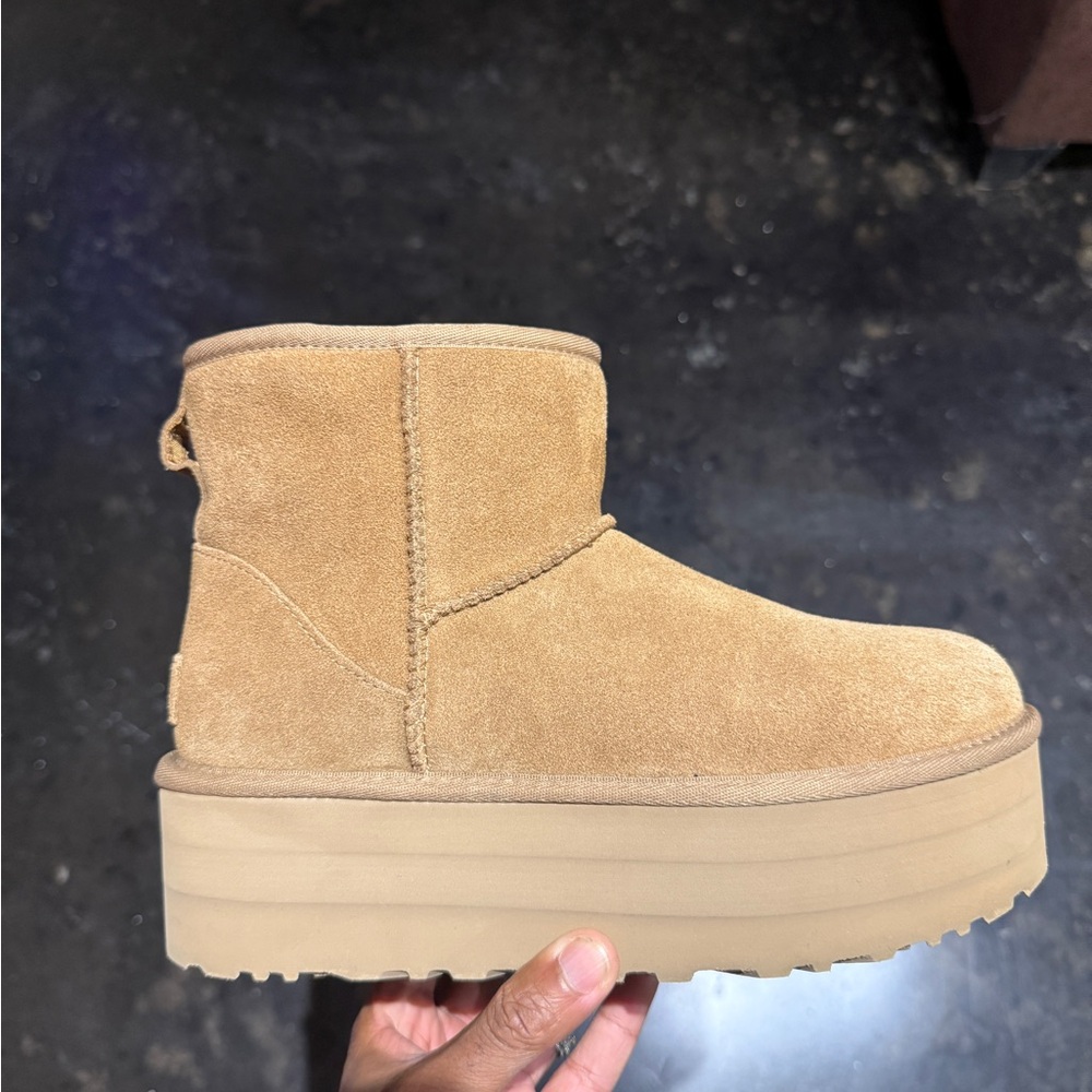 UGG CLASSIC MINI PLATFORM BOOTS